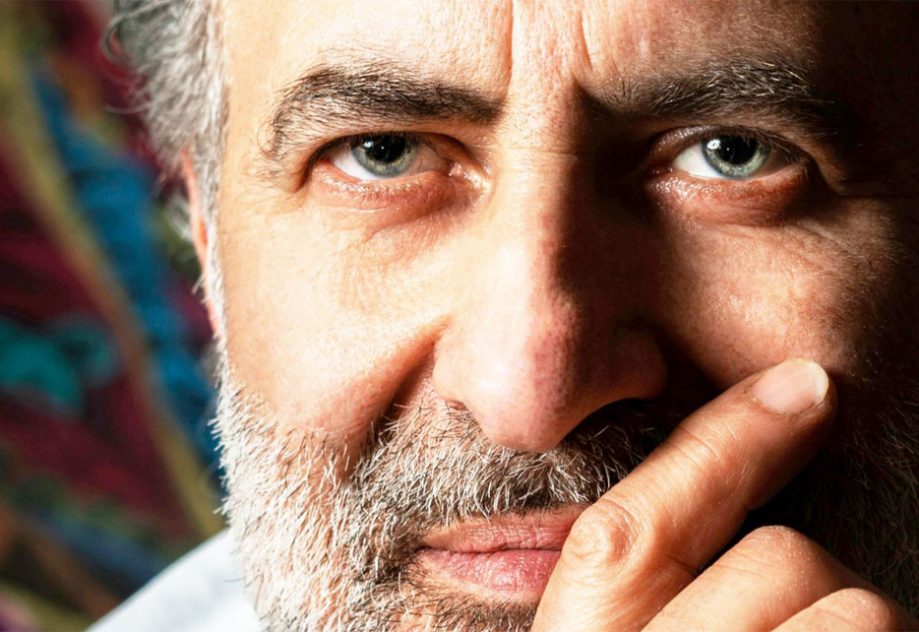 Ein herausragendes Beispiel unserer Arbeit ist die Transformation eines talentierten Friseurs in einen gefeierten Künstler.